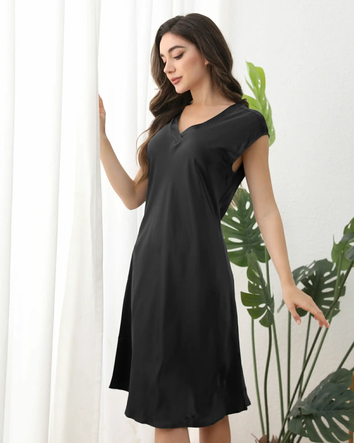 Crafted from 100% premium mulberry silk, each thread is infused with 18 amino acids, creating a breathable, moisture-wicking barrier that softens and revitalizes your skin. #color_black