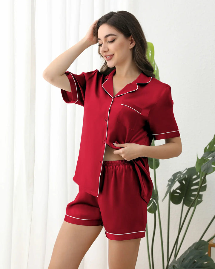 Indulge in timeless luxury with our 16 momme 100% Mulberry Silk Pajama Set, designed for women who value comfort and refined style. Made from premium long-strand mulberry silk, this lightweight set offers hypoallergenic benefits, temperature regulation.#color_garnet