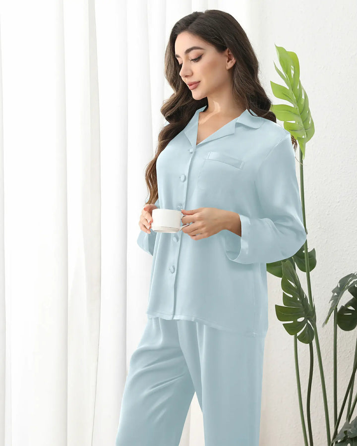 Tailored long sleeves with reinforced cuffs ensure lasting wear, and the matching pants feature a forgiving adjustable waistband for unrestricted comfort, whether you’re unwinding with a book or enjoying a leisurely breakfast.#color_light-blue